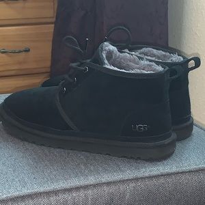 UGG Neumel Chukka Boot Black New